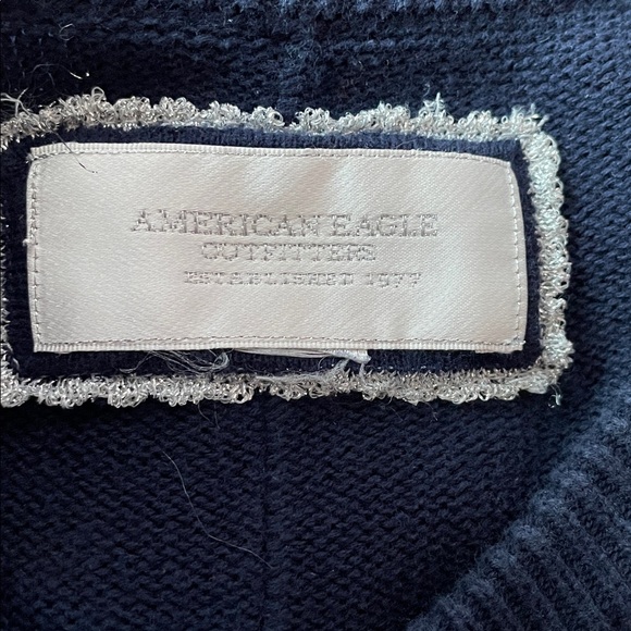 Vintage American Eagle Outfitters Navy Blue Women's Sweater.  Size Small - Picture 3 of 4